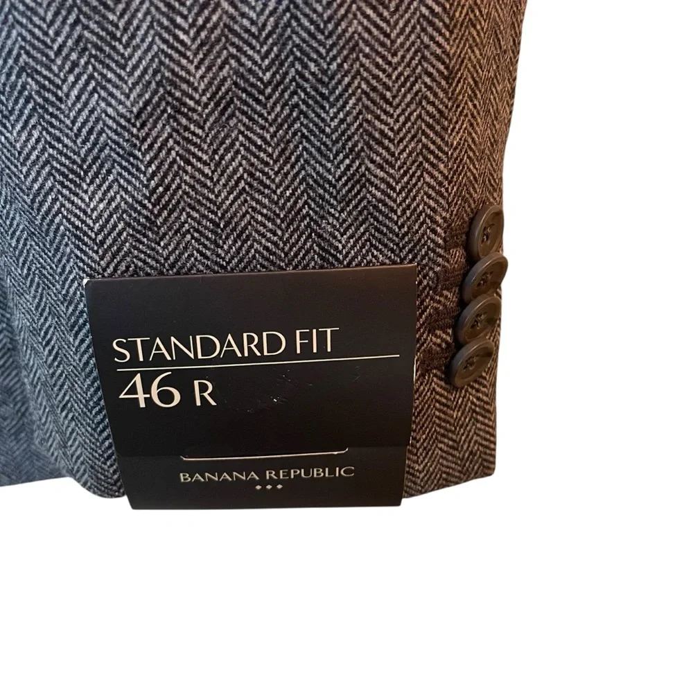 Banana Republic Tweed Blazer Mens 46R Gray Herringbone Two Button NWT